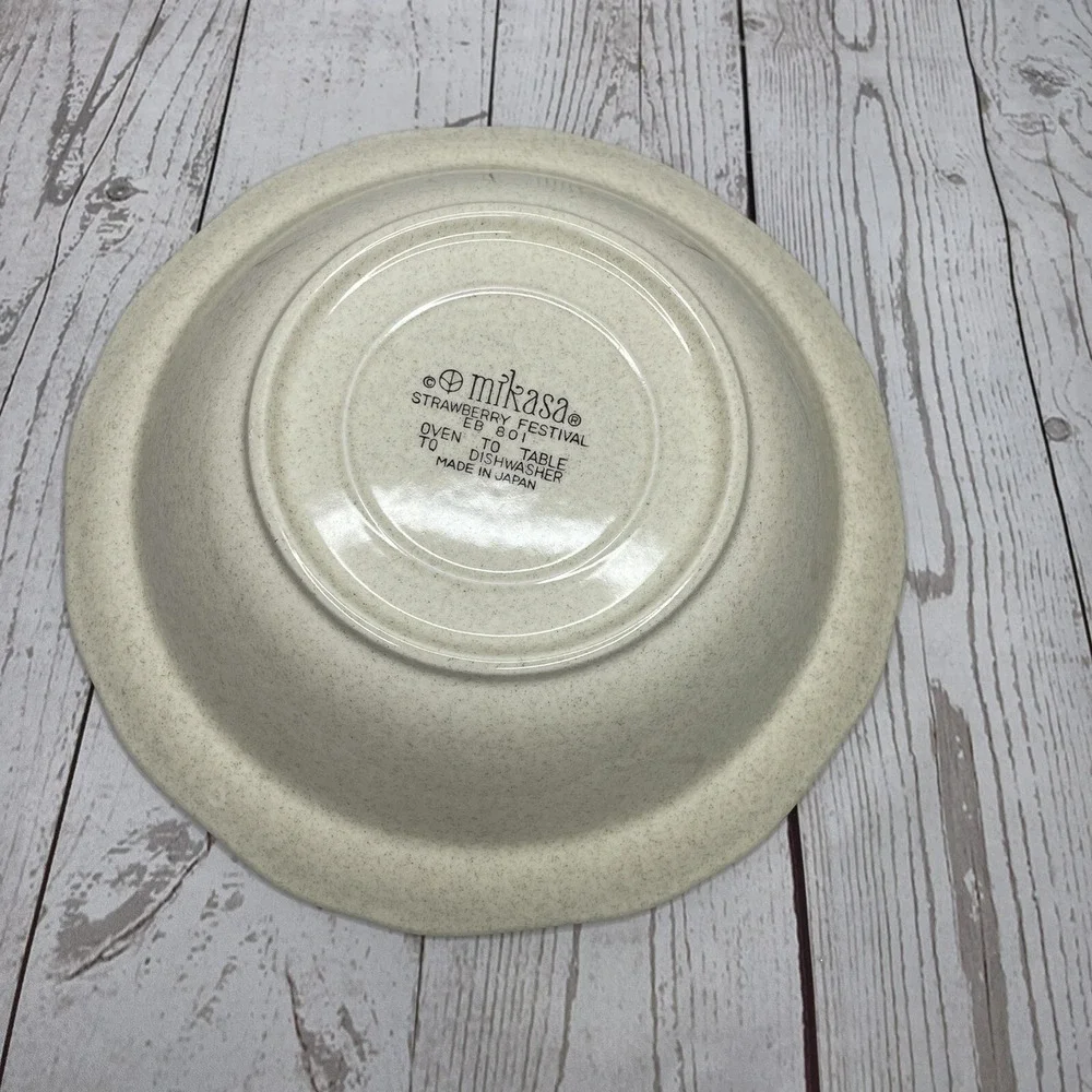 Vintage Mikasa Strawberry Festival‎ Vegetable Serving Bowl 9 7/8